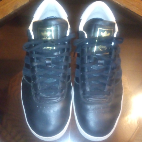 Men's Adidas Puig - Picture 2 of 7